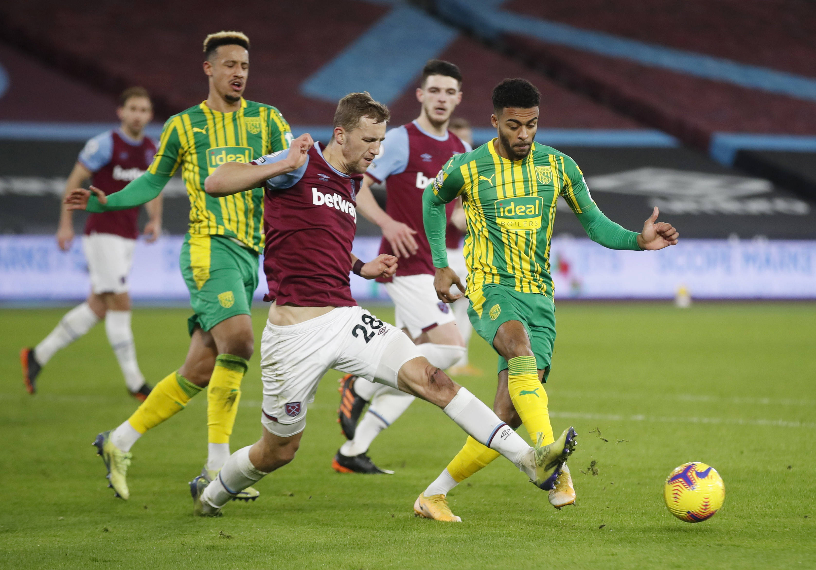 带有敌意 带有敌意