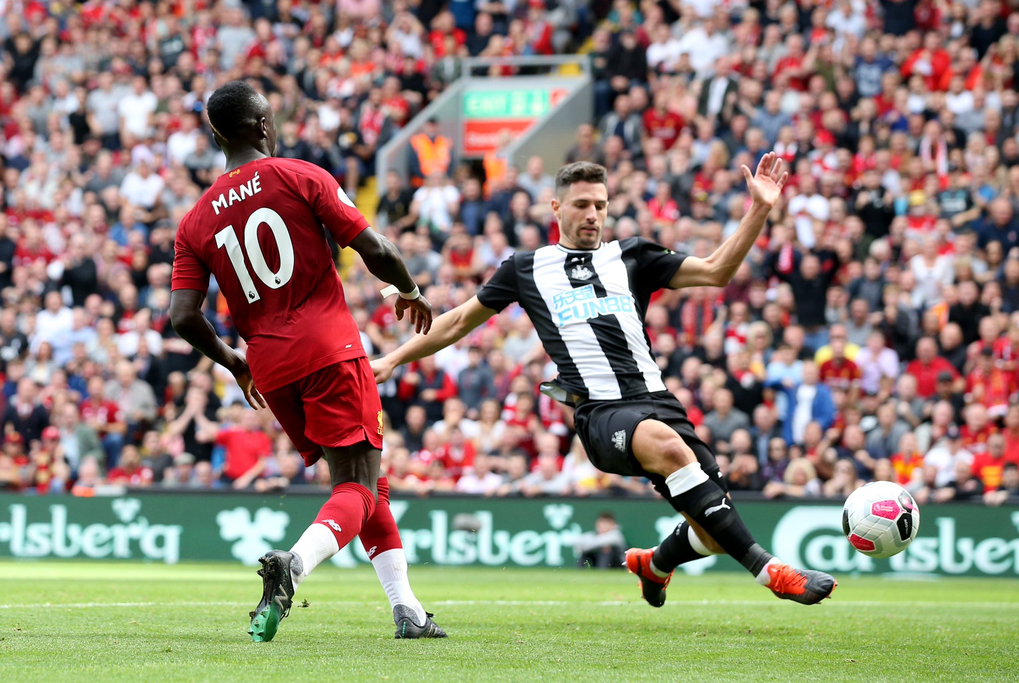 与詹姆斯建 与詹姆斯建